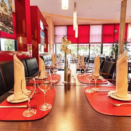 酒店 康拉德楚泽贝斯特韦斯特酒店 4*