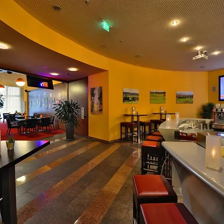 康拉德楚泽贝斯特韦斯特酒店 酒店